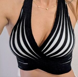 Black and White Halter 'going-out' halter knit crop top Size XS-S (Has Stretch)